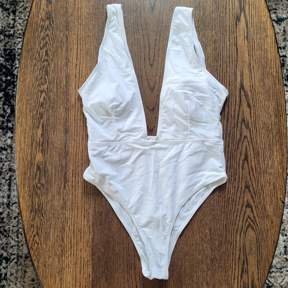 Zaful Swim White Plunging Neckline One Piece Swimsuit Size Women's 8 Large - Picture 1 of 9